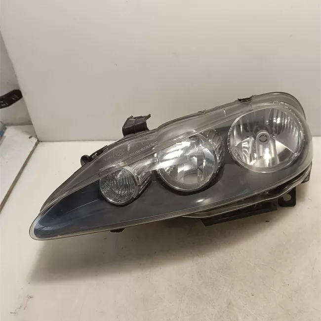 Proiettore sinistro con proiettore Xeno