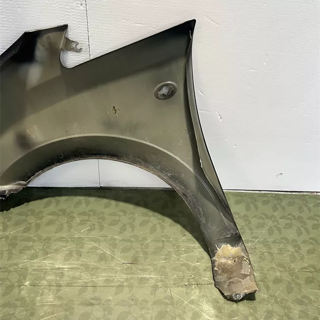 Parafango anteriore destro