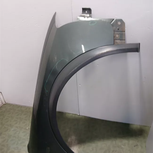 Parafango anteriore destro