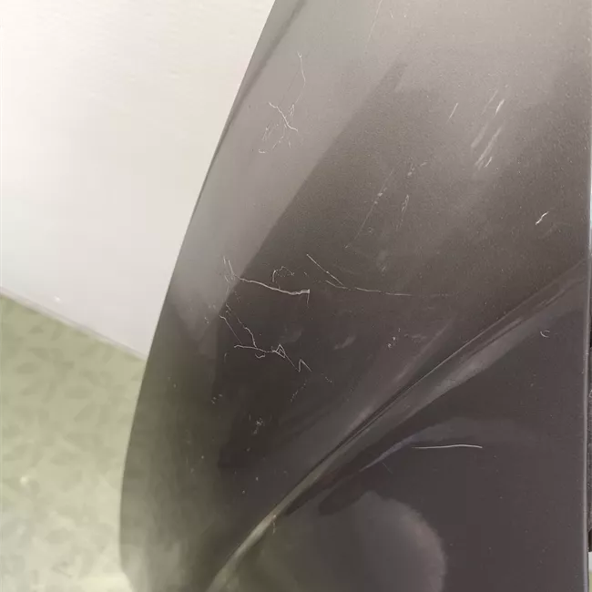 Parafango anteriore destro