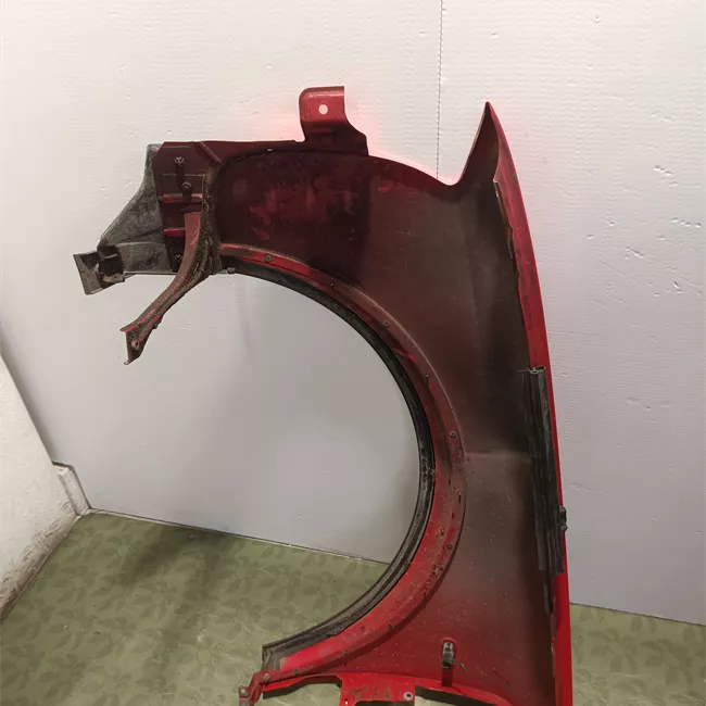 Parafango anteriore destro