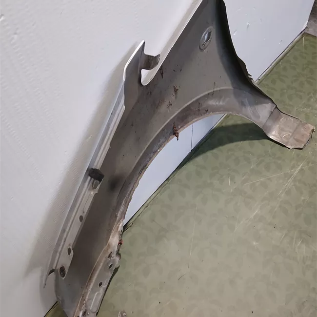 Parafango anteriore destro