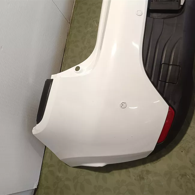 Paraurti posteriore superiore con sensori parcheggio