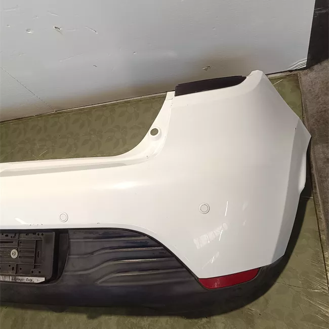 Paraurti posteriore superiore con sensori parcheggio