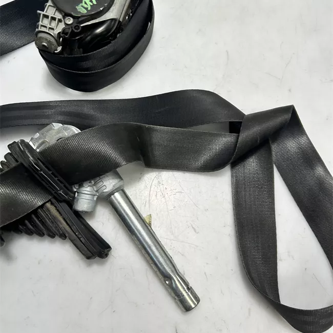 Cintura di sicurezza anteriore sinistra