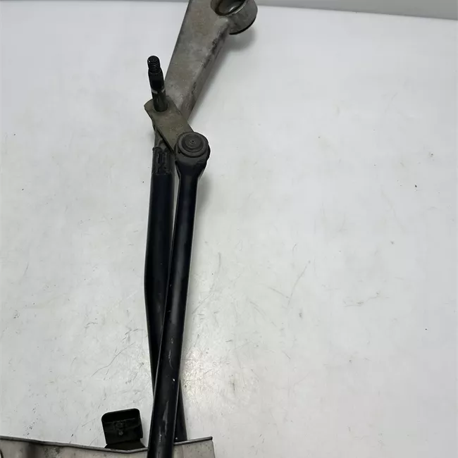 Meccanismo tergiparabrezza con motorino