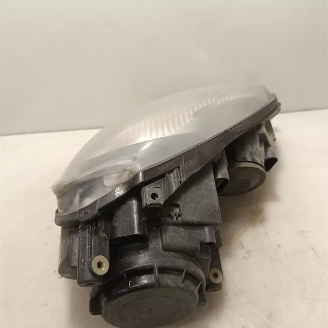 Proiettore destro HELLA cromato