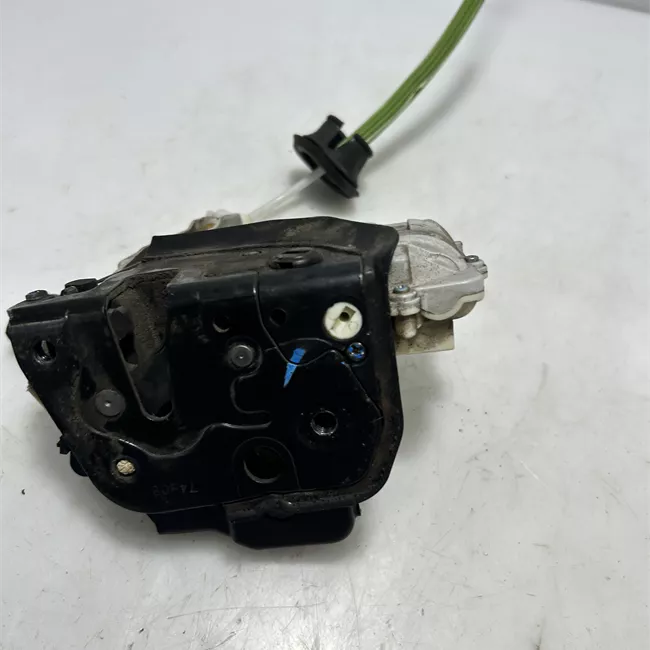 Serratura porta posteriore destra