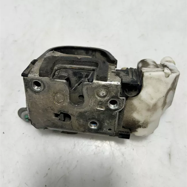 Serratura porta anteriore sinistra