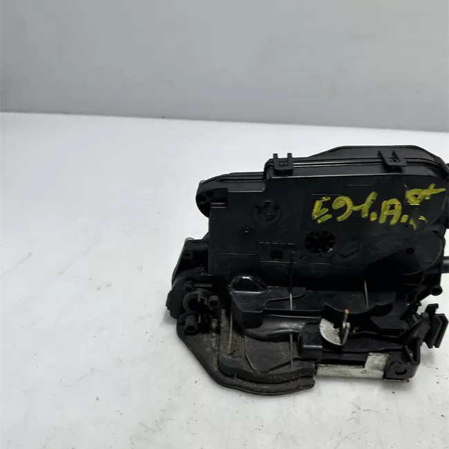 Serratura porta anteriore destra