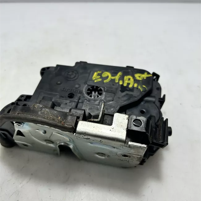 Serratura porta anteriore destra