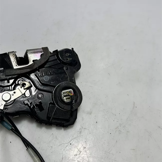 Serratura porta anteriore destra