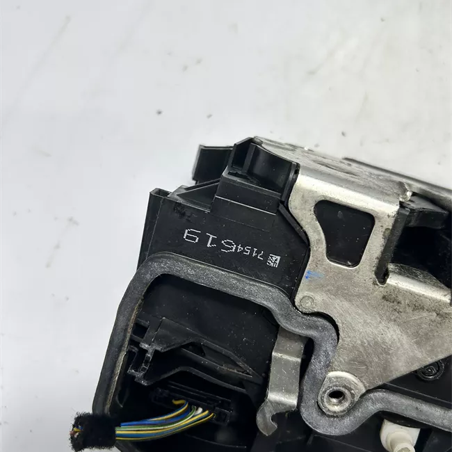 Serratura porta anteriore sinistra