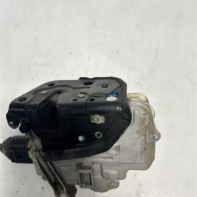 Serratura porta anteriore sinistra