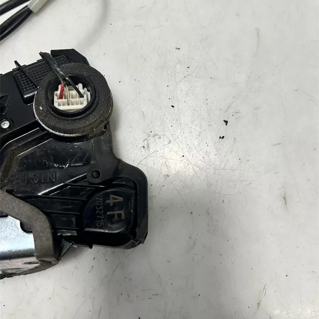 Serratura porta anteriore destra