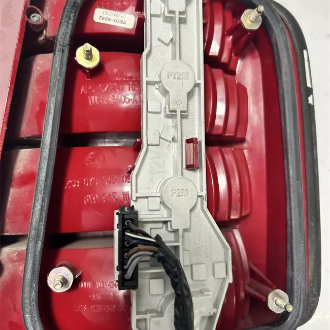 Fanale posteriore sinistro