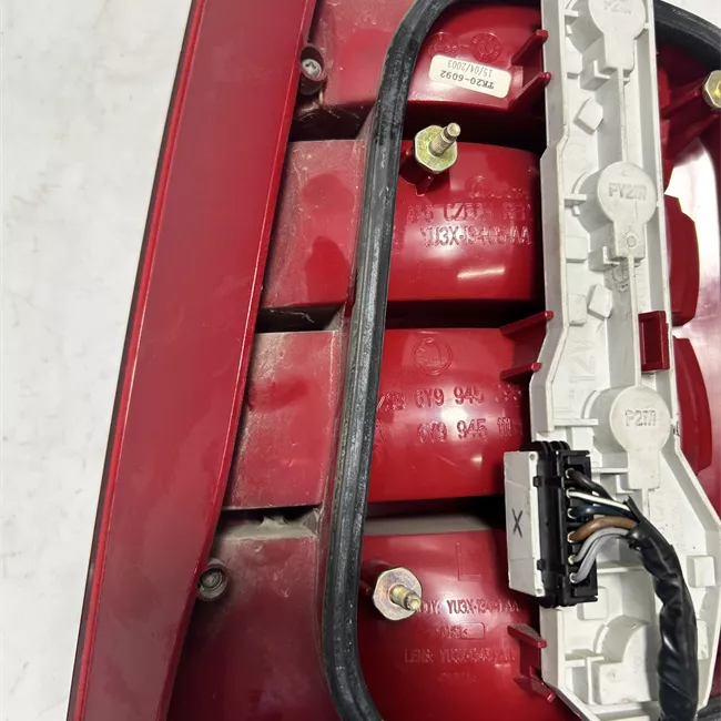 Fanale posteriore sinistro