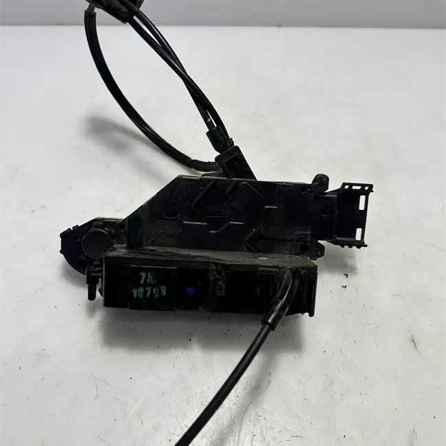 Serratura porta anteriore destra con chiusura singola