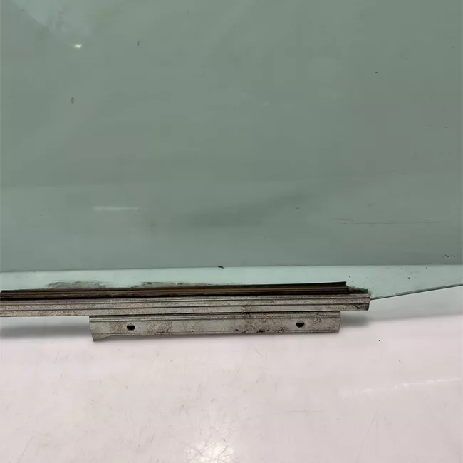 Scendente porta posteriore sinistro