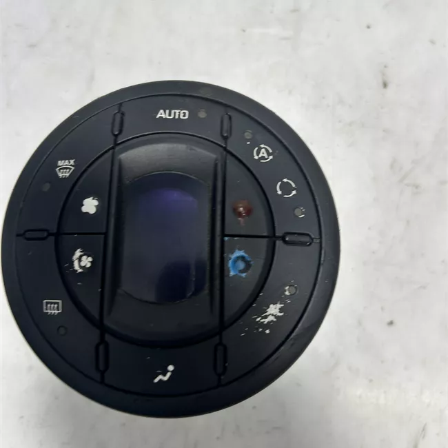 Blocco comando climatizzazione sinistro porta anteriore