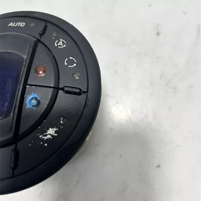 Blocco comando climatizzazione sinistro porta anteriore