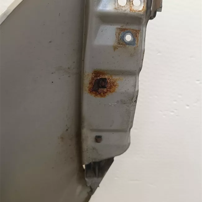 Parafango anteriore sinistro