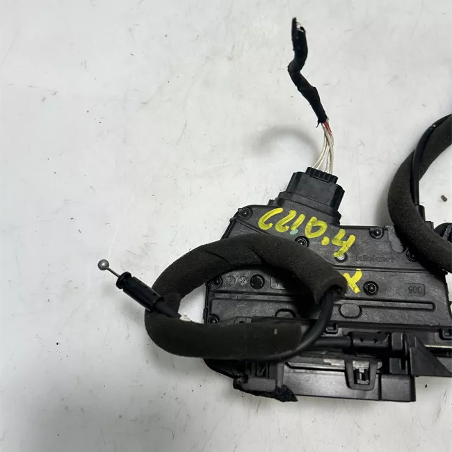 Serratura porta posteriore destra con bloccaggio elettromagnetico