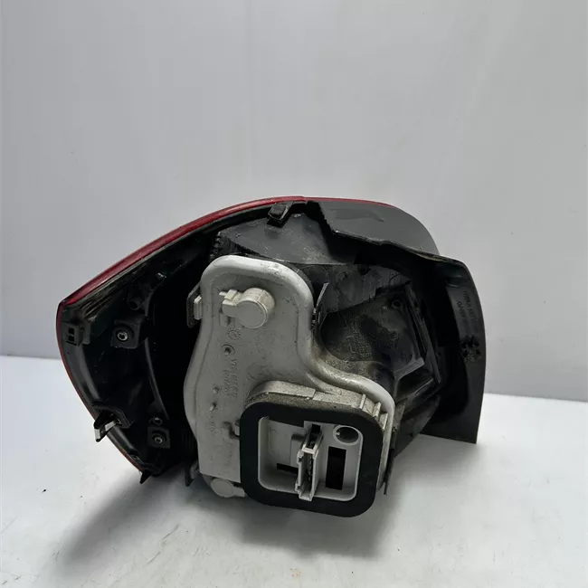 Fanale posteriore destro AL