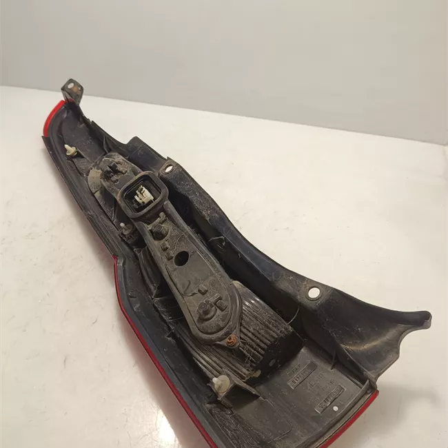 Fanale posteriore destro 11/04<