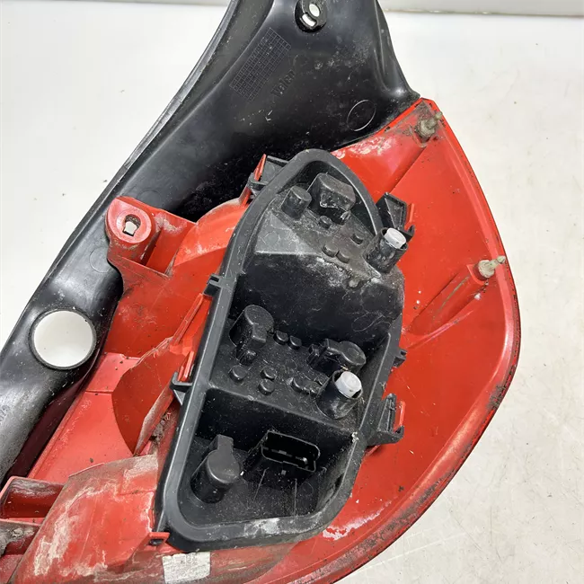 Fanale posteriore sinistro