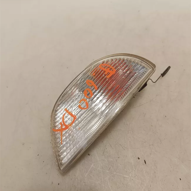 Fanalino laterale destro