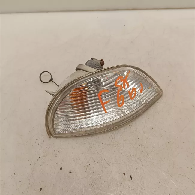 Fanalino laterale sinistro