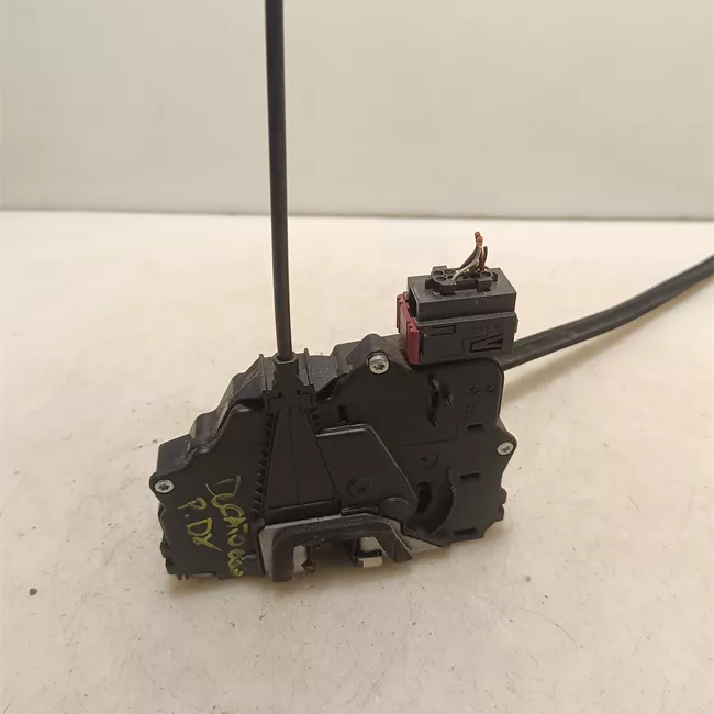 Serratura porta anteriore destra