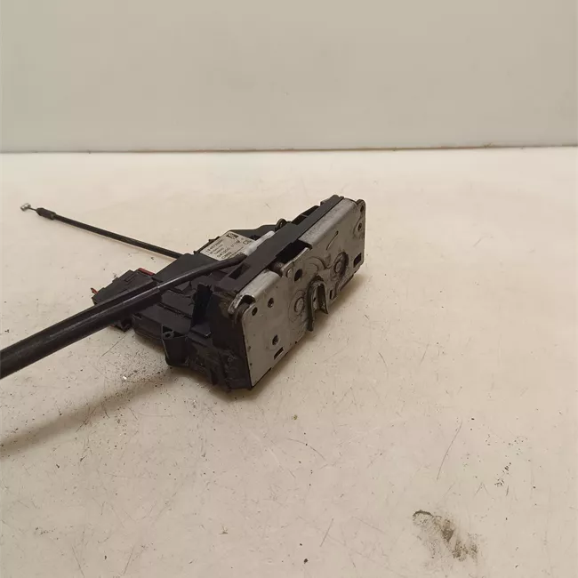 Serratura porta anteriore destra