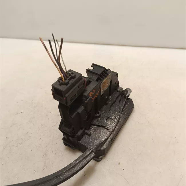 Serratura porta anteriore destra