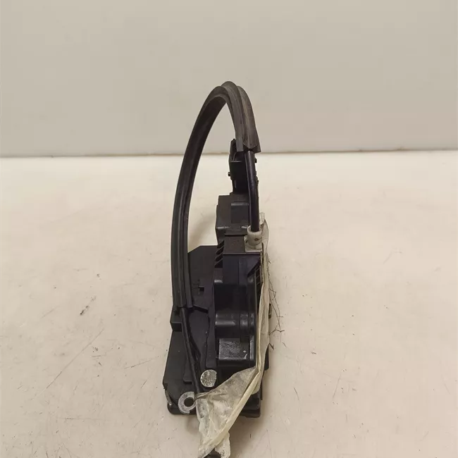 Serratura porta anteriore destra