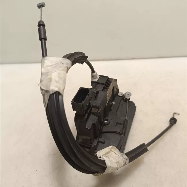 Serratura porta anteriore destra