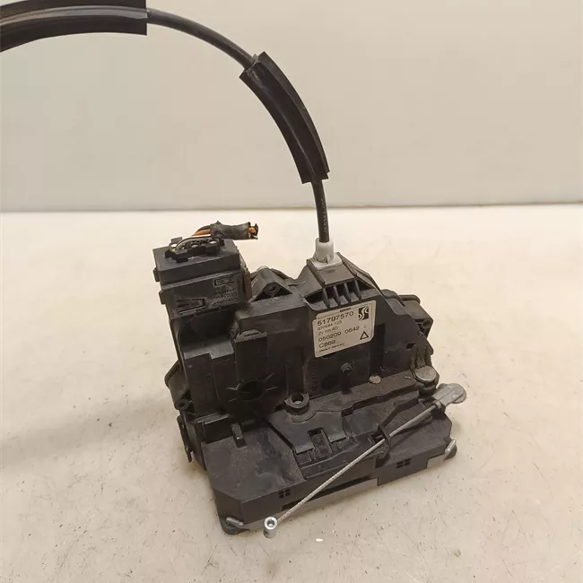 Serratura porta posteriore destra