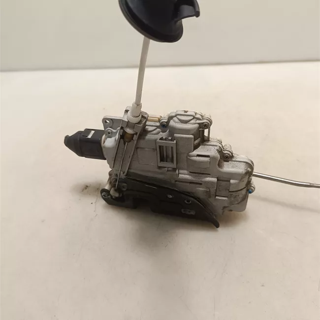 Serratura porta anteriore destra