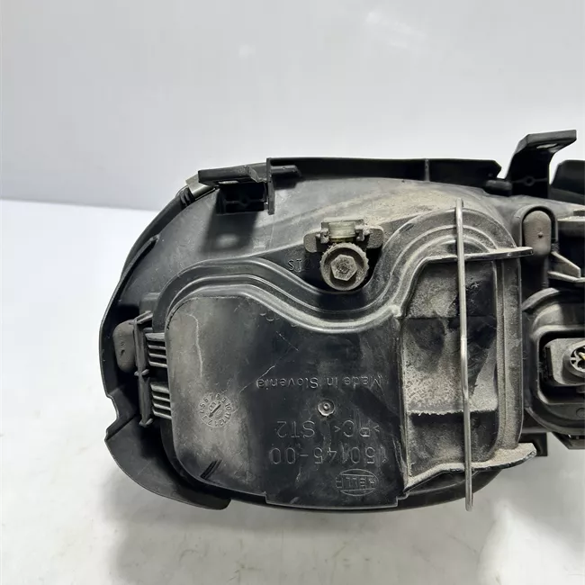 Proiettore sinistro Hella