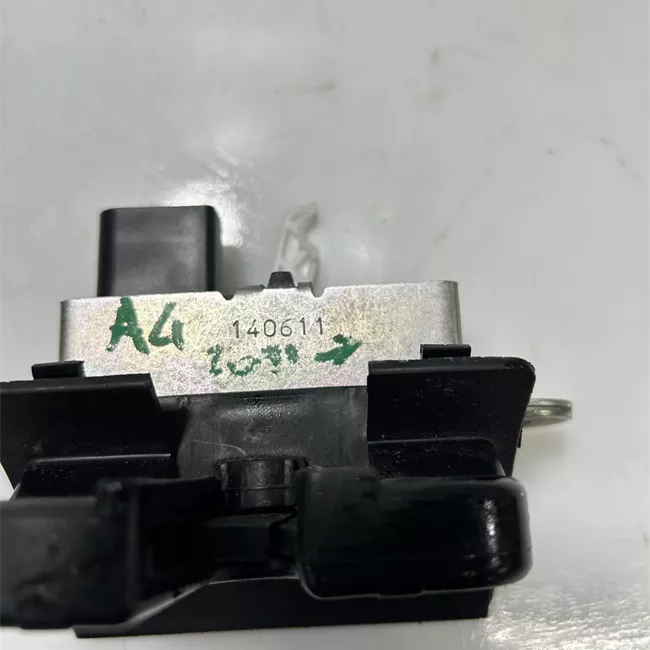 Serratura portello posteriore nero satinato