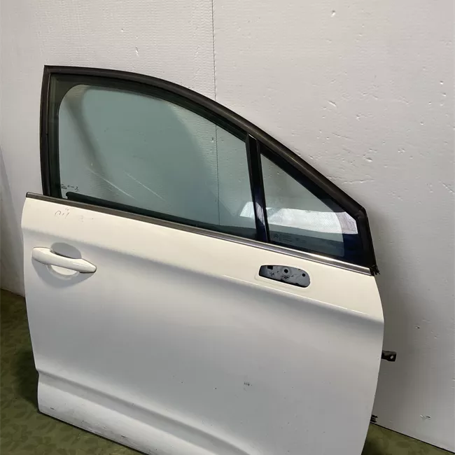 Porta anteriore destra