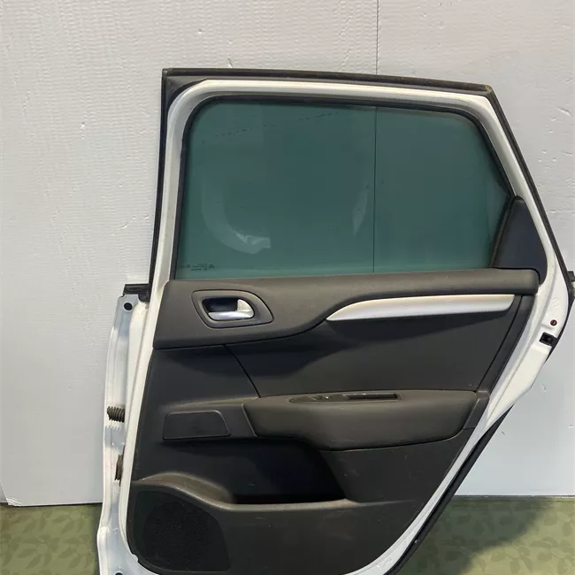 Porta posteriore destra