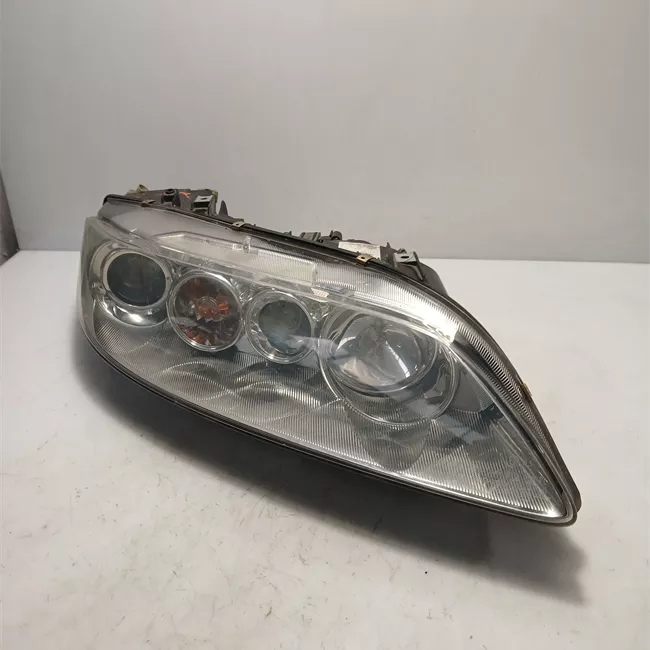 Proiettore destro con antinebbia ant