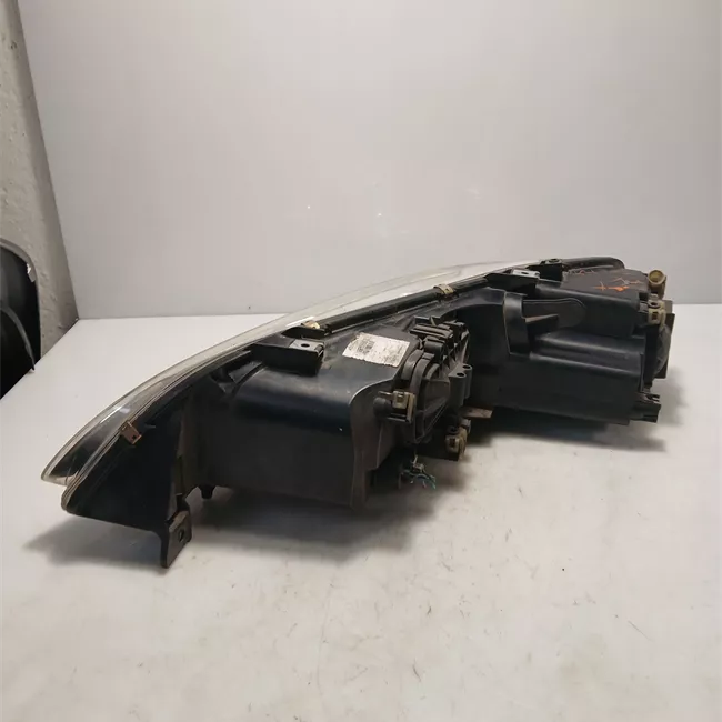 Proiettore destro con antinebbia ant