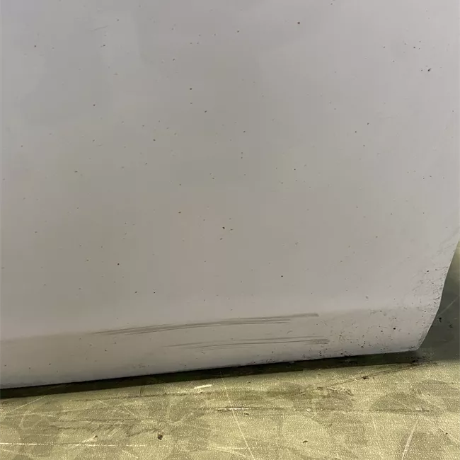 Porta anteriore destra