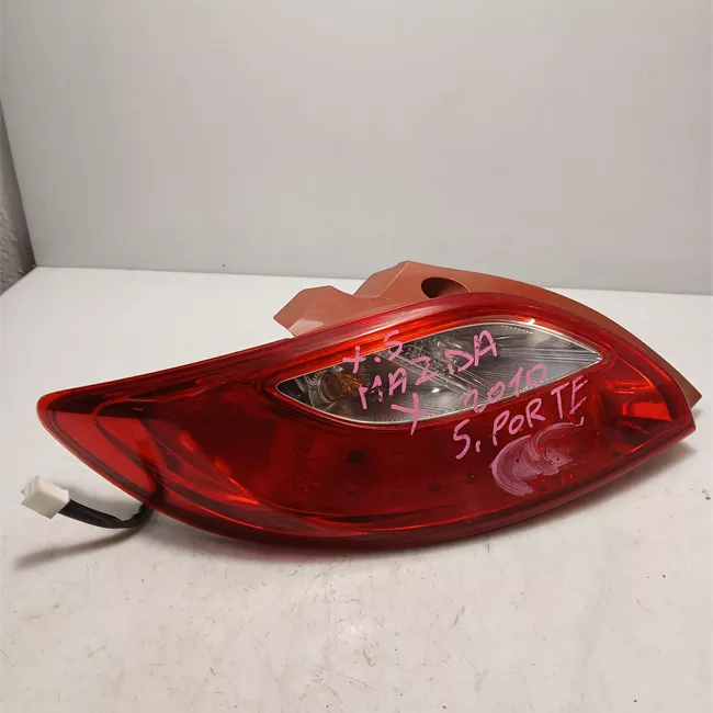 Fanale posteriore sinistro