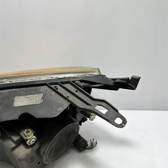 Proiettore destro Ambra