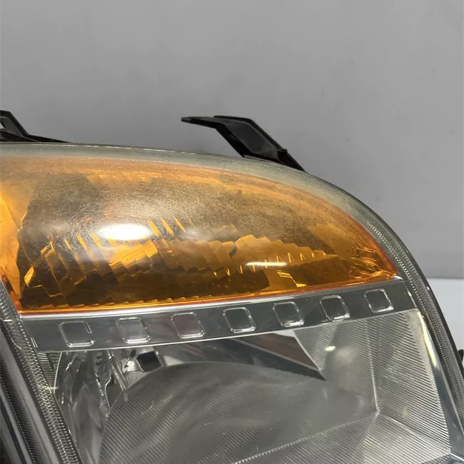 Proiettore destro Ambra