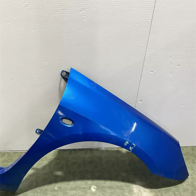 Parafango anteriore destro